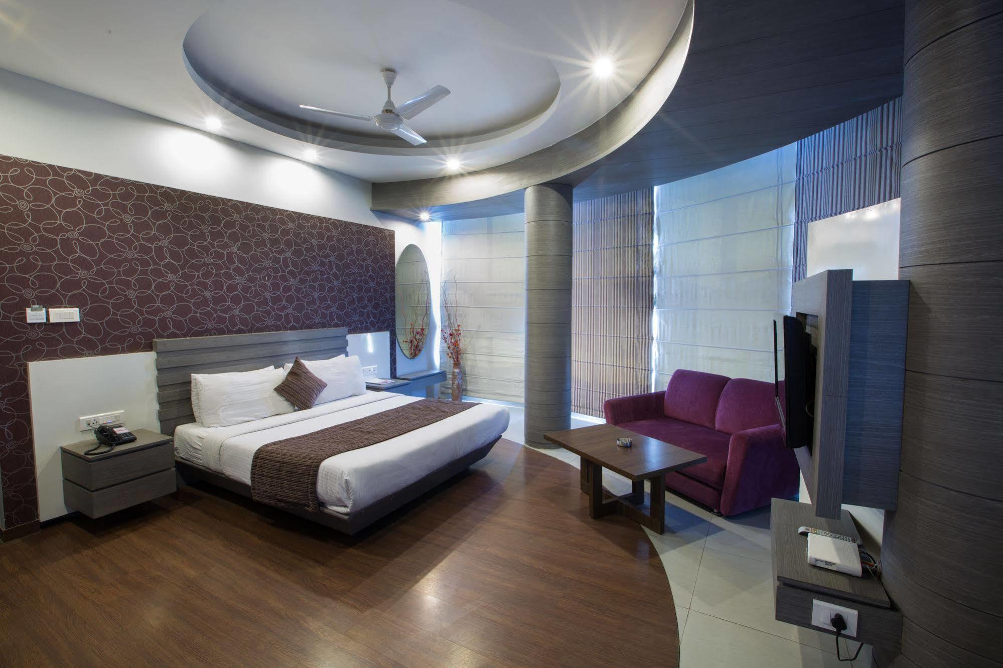 Hotel Narula'S Aurrum Amritsar Exterior foto
